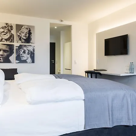 Mice Collection Business- Und Stadthotel An Der Mosel Nahe Swt Arena Und Viking Anleger Otel 4*