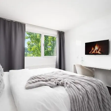 Hotel Mice Collection Business- Und Stadthotel An Der Mosel Nahe Swt Arena Und Viking Anleger 4*